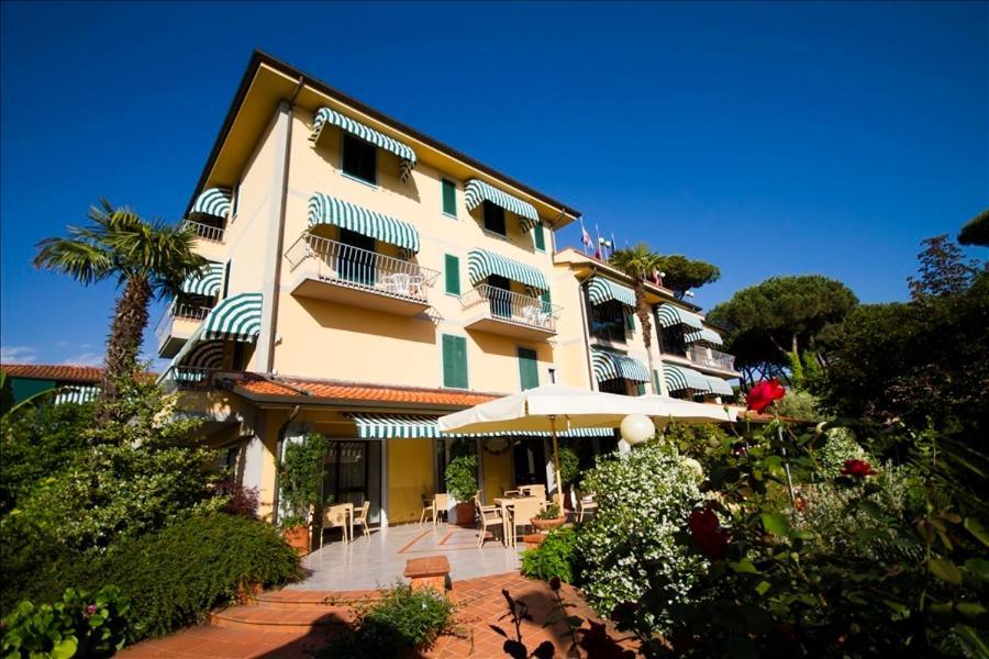 Hotel Gemma Del Mare Marina di Pietrasanta Exterior foto